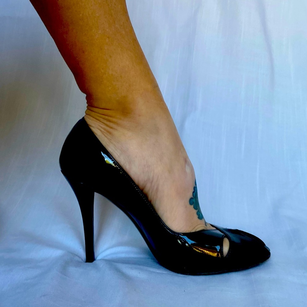 Stuart Weitzman Sashay Black Soft Patent In M 7.5 - image 1